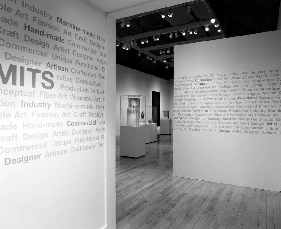 view exhibition image