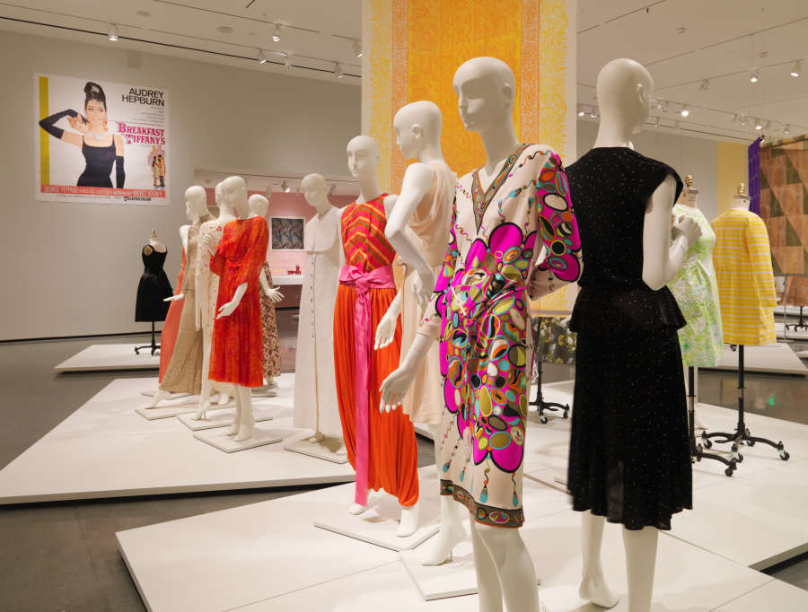 view exhibition image