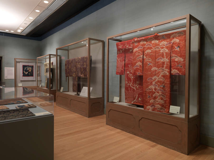 view exhibition image