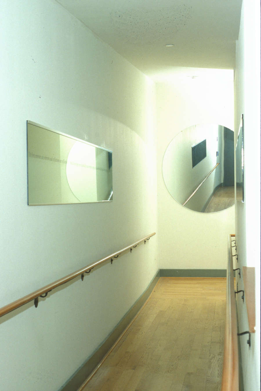 view exhibition image