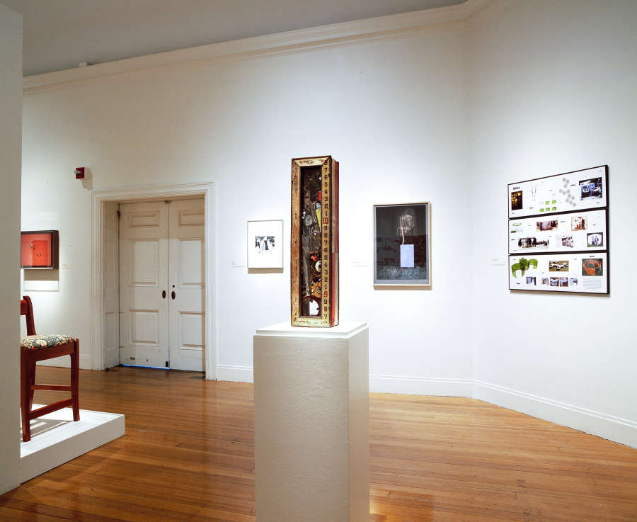 view exhibition image