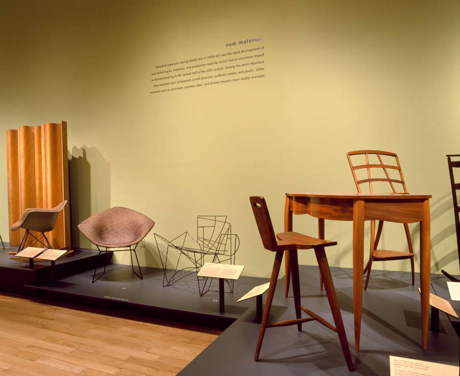 view exhibition image