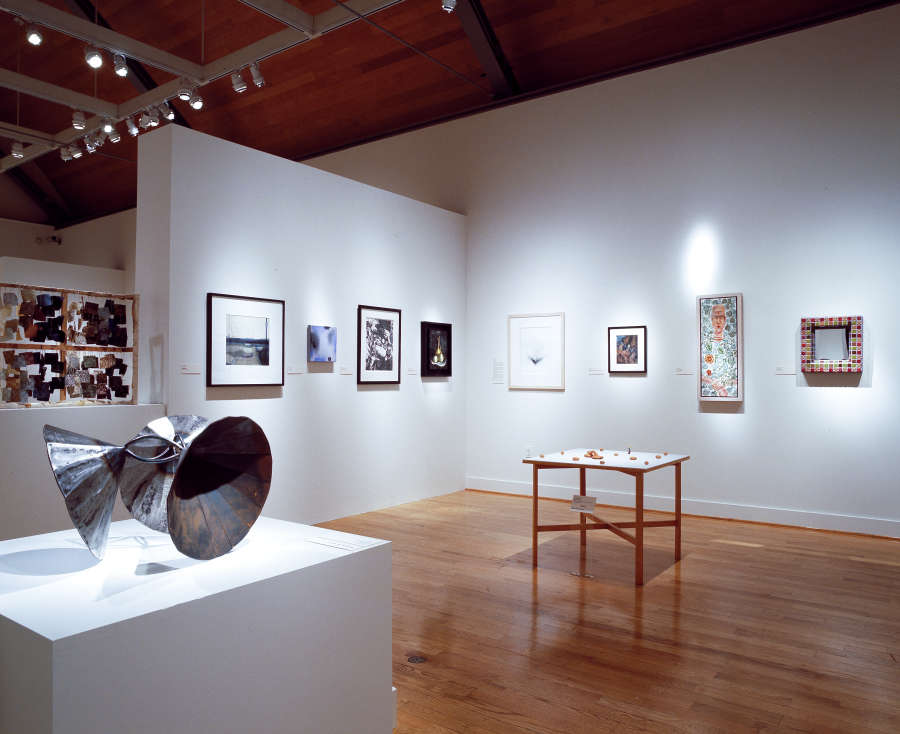 view exhibition image