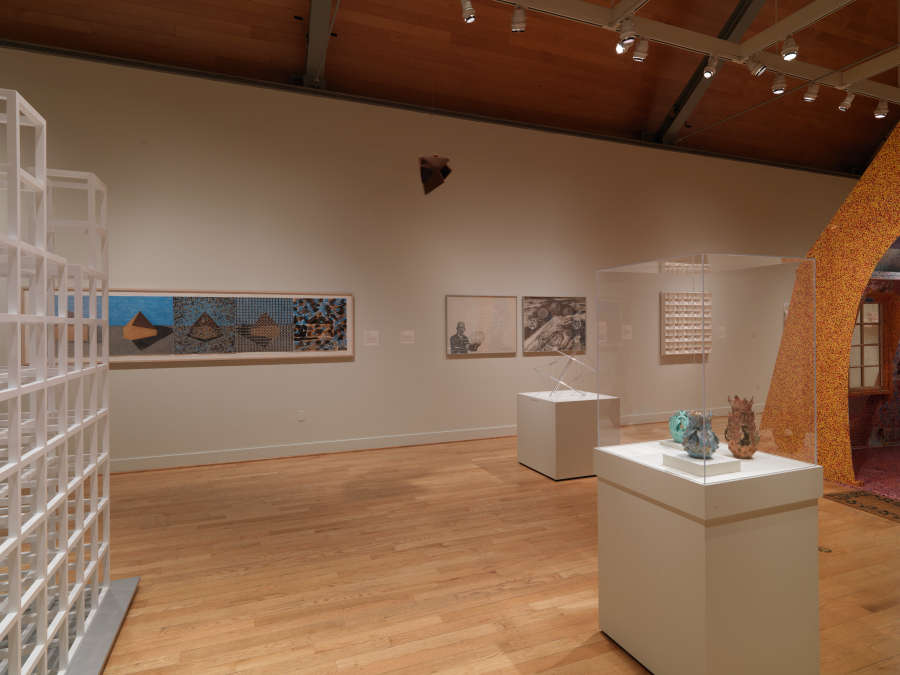 view exhibition image