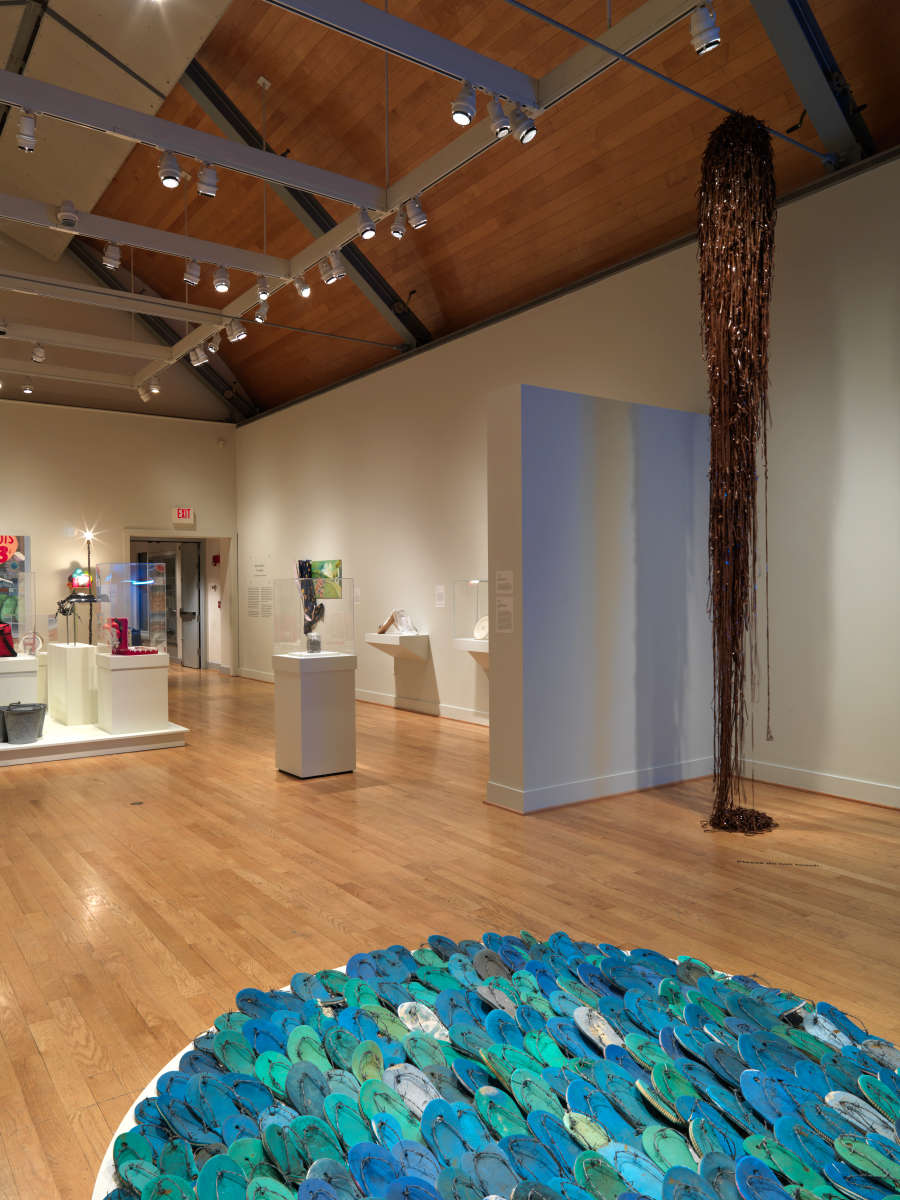 view exhibition image