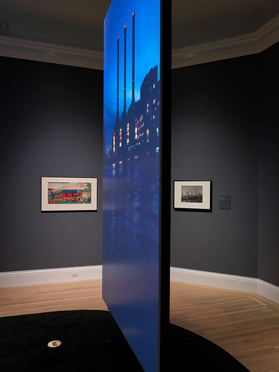 view exhibition image