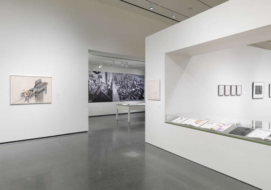 view exhibition image