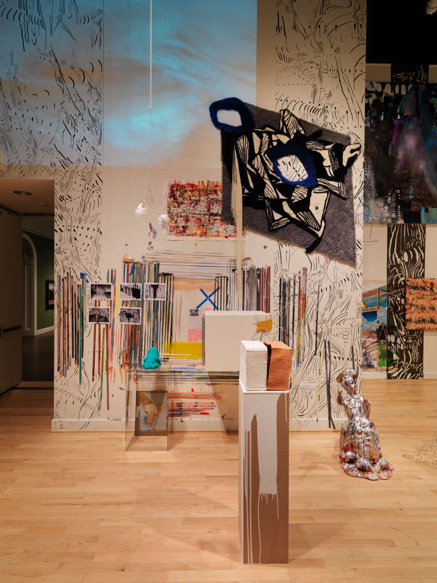 view exhibition image