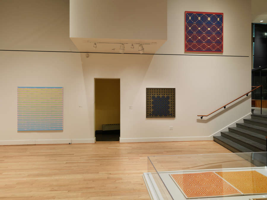 view exhibition image