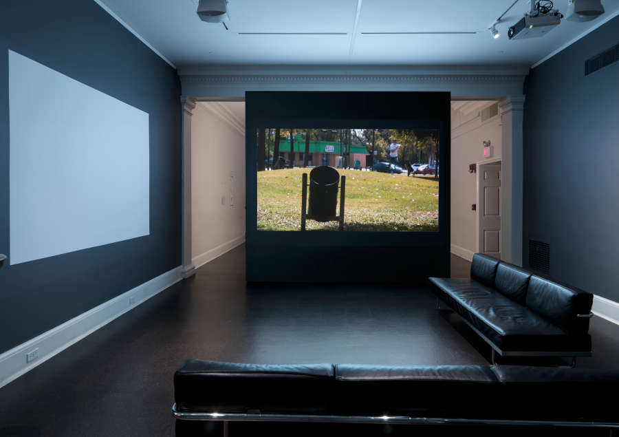 view exhibition image