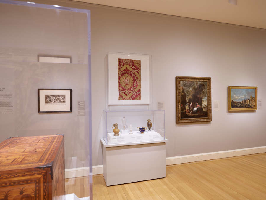 view exhibition image