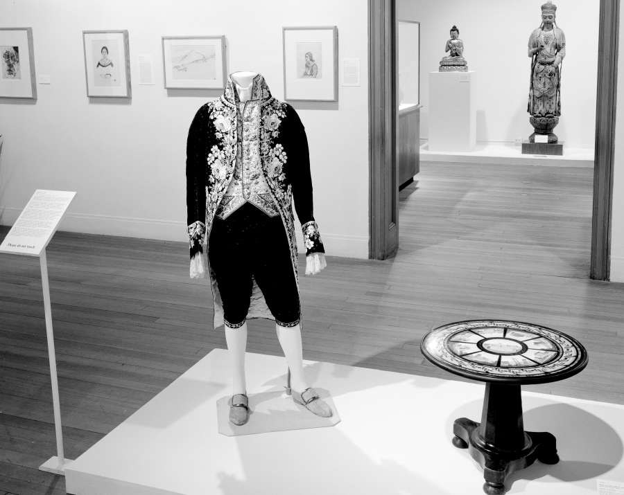 view exhibition image