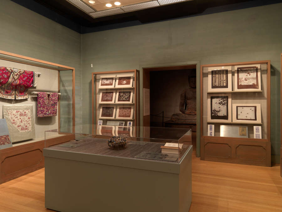 view exhibition image