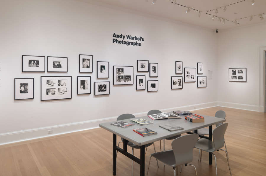 view exhibition image
