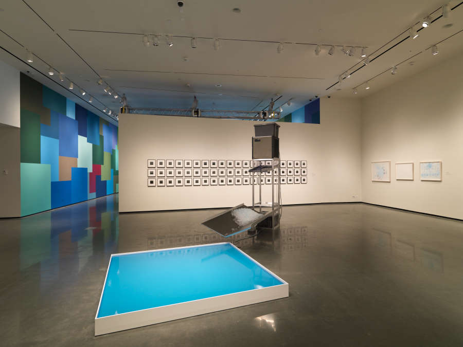 view exhibition image