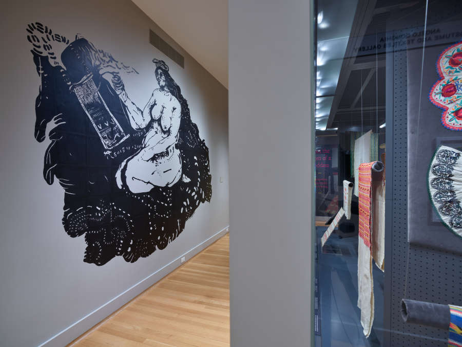 view exhibition image