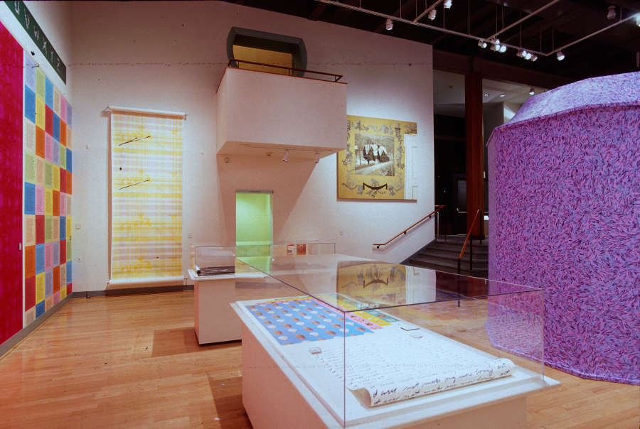 view exhibition image