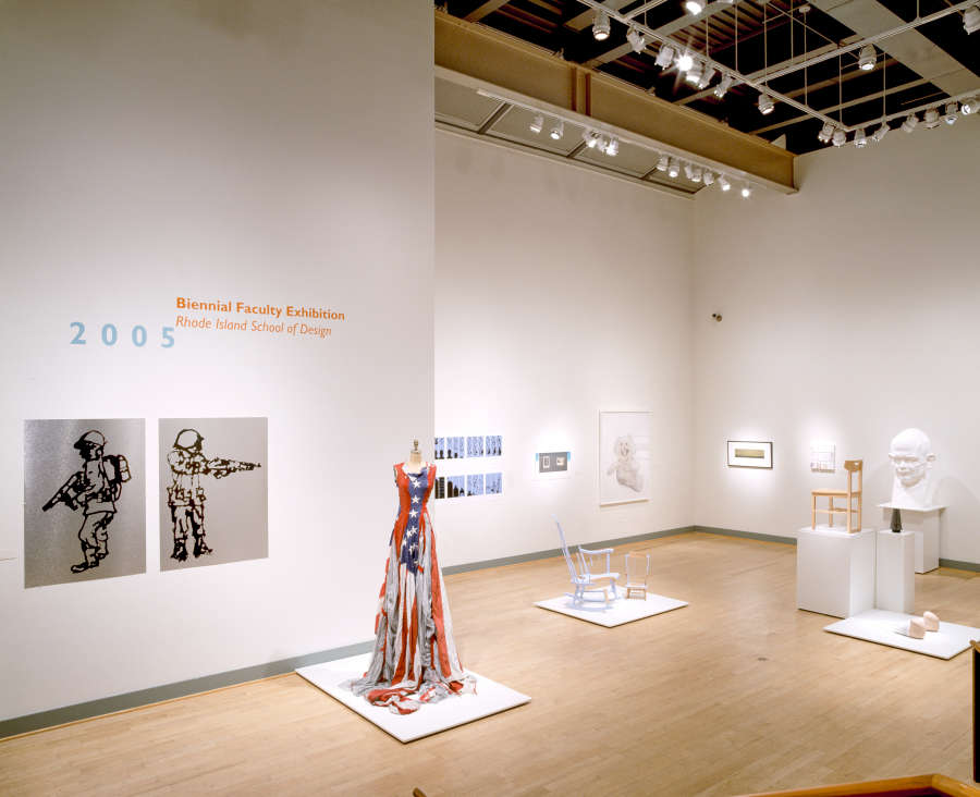 view exhibition image