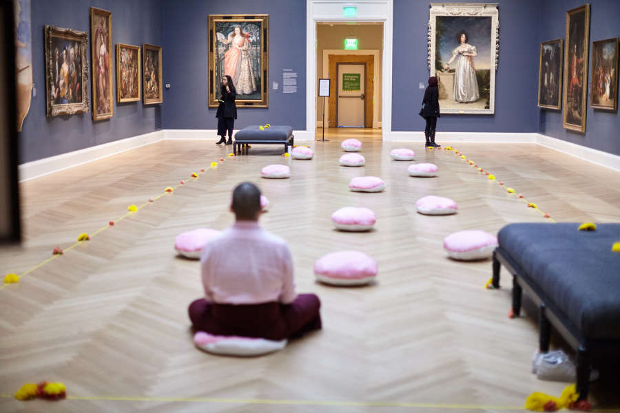 view exhibition image