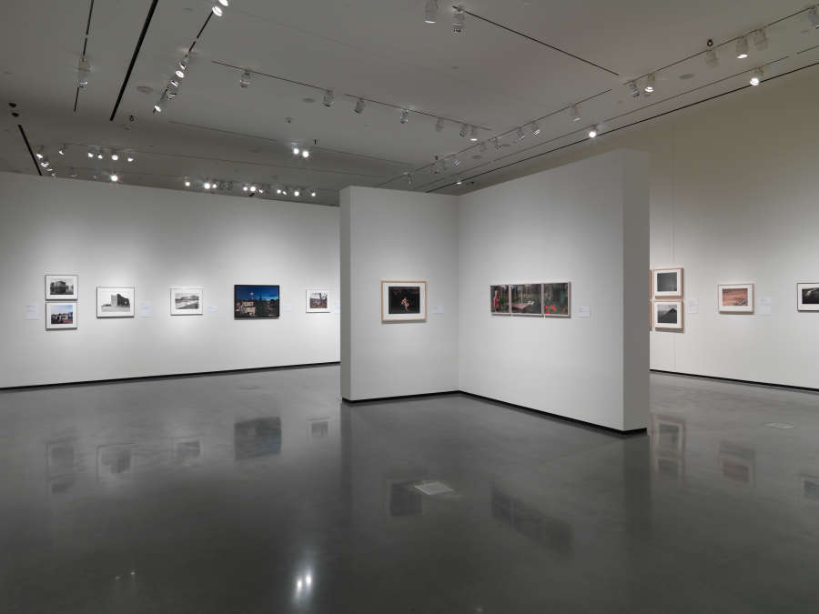 view exhibition image