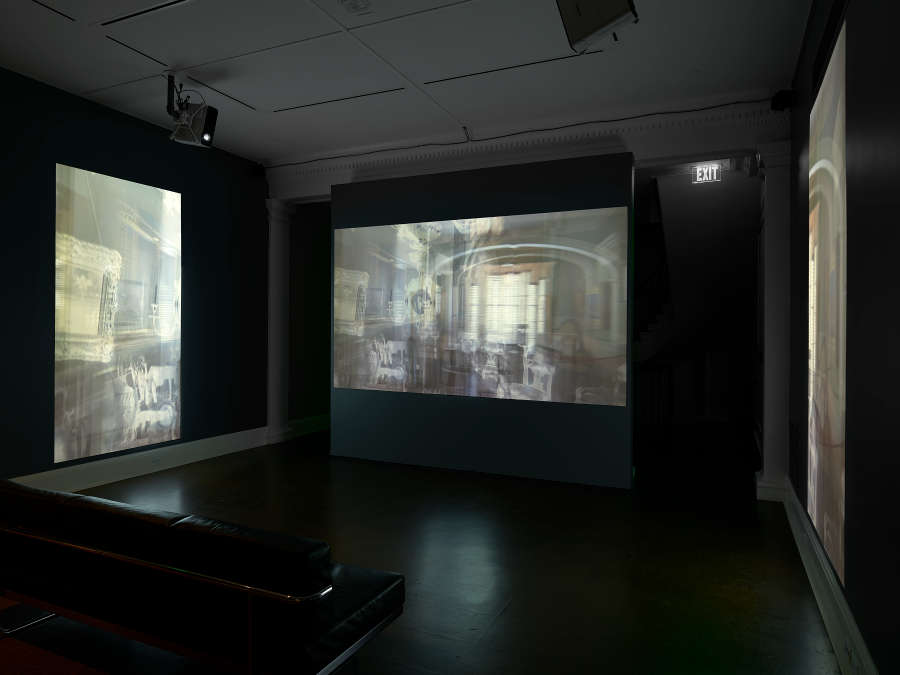 view exhibition image