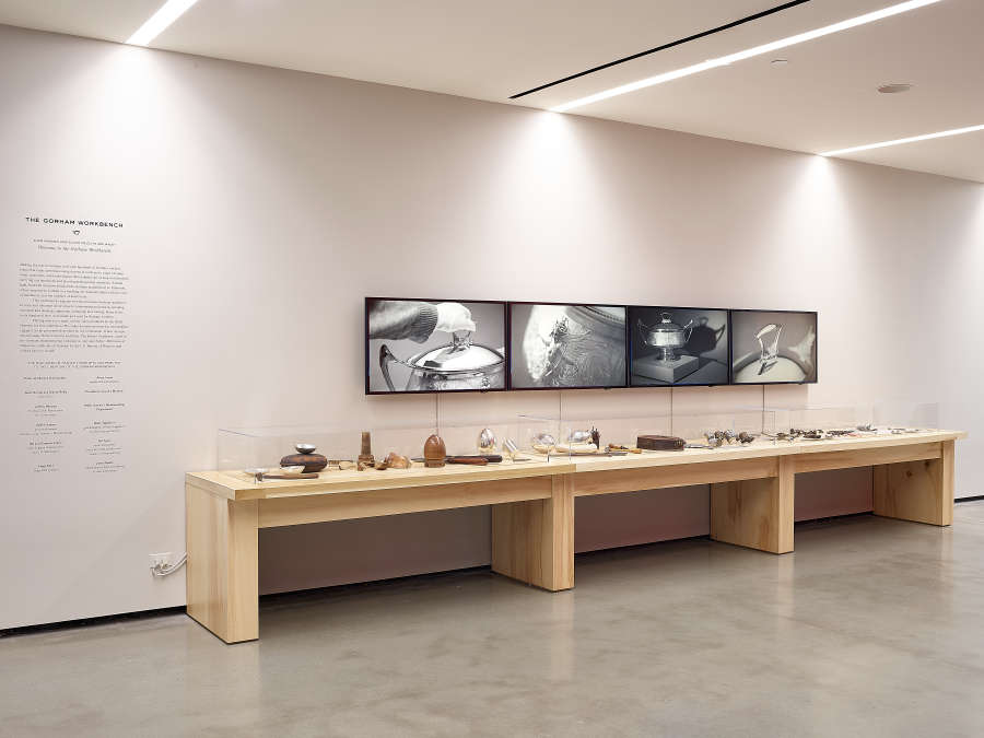 view exhibition image
