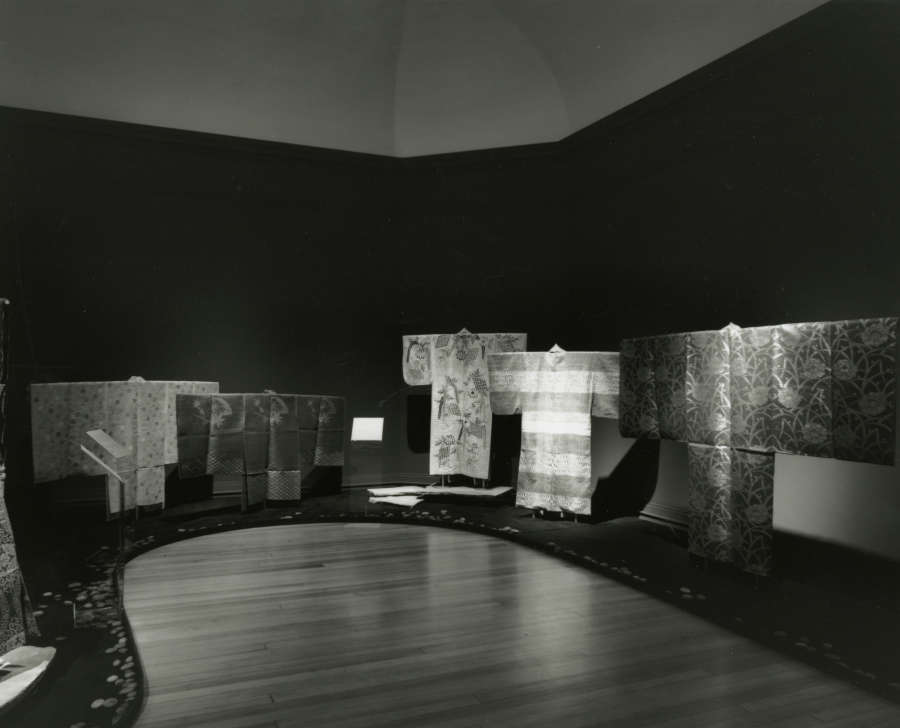 view exhibition image