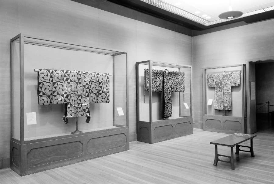 view exhibition image