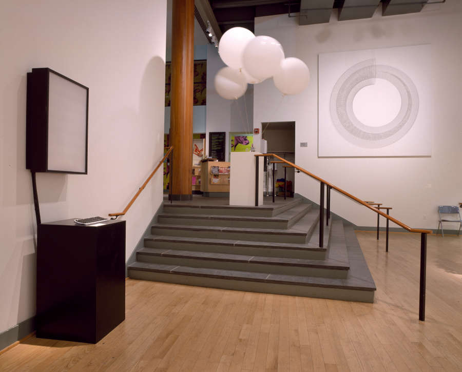 view exhibition image