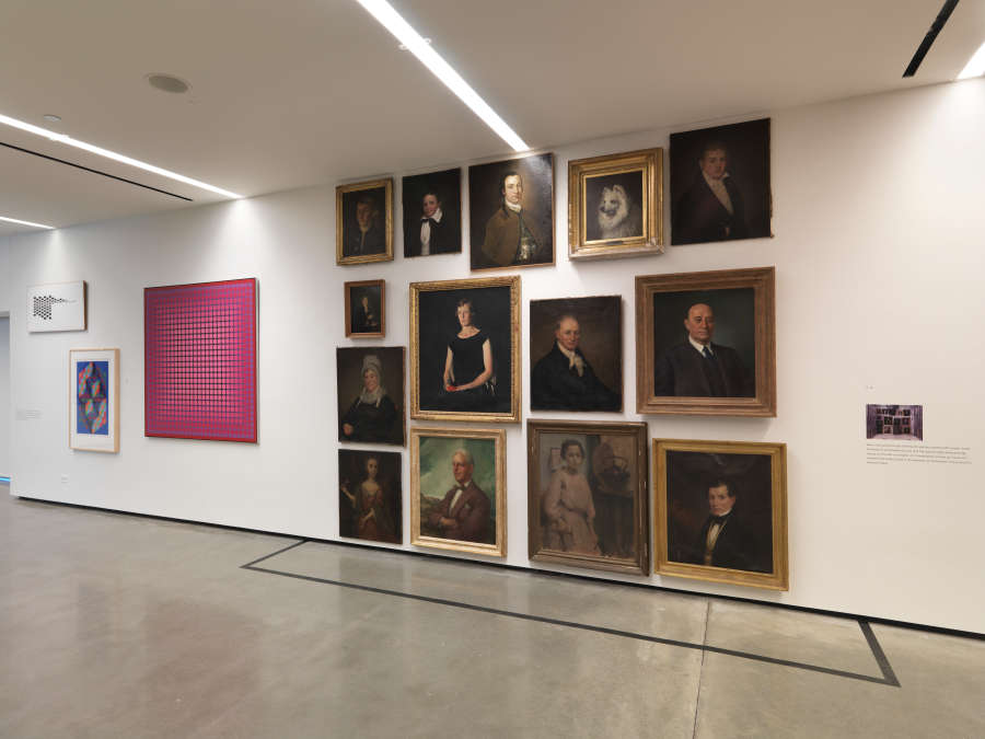 view exhibition image