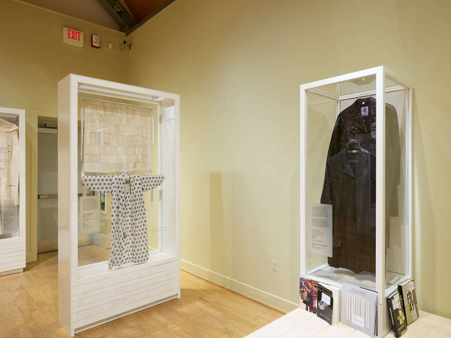 view exhibition image