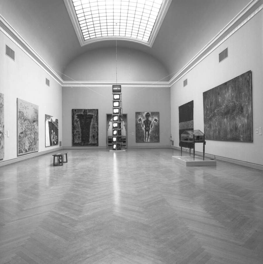 view exhibition image