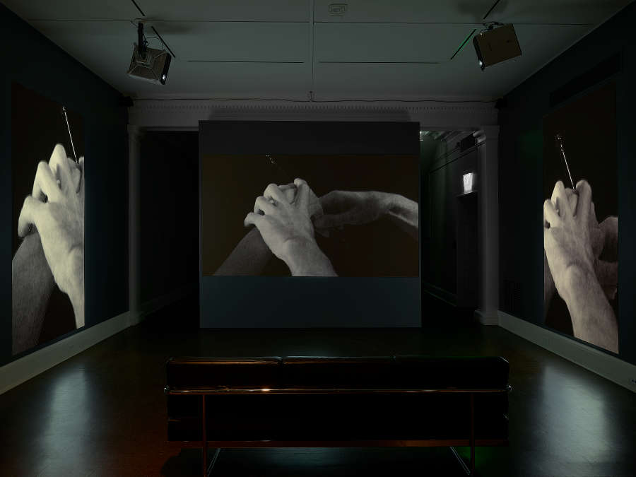 view exhibition image