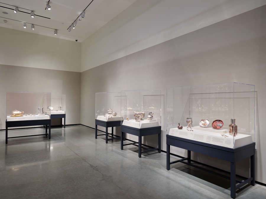 view exhibition image