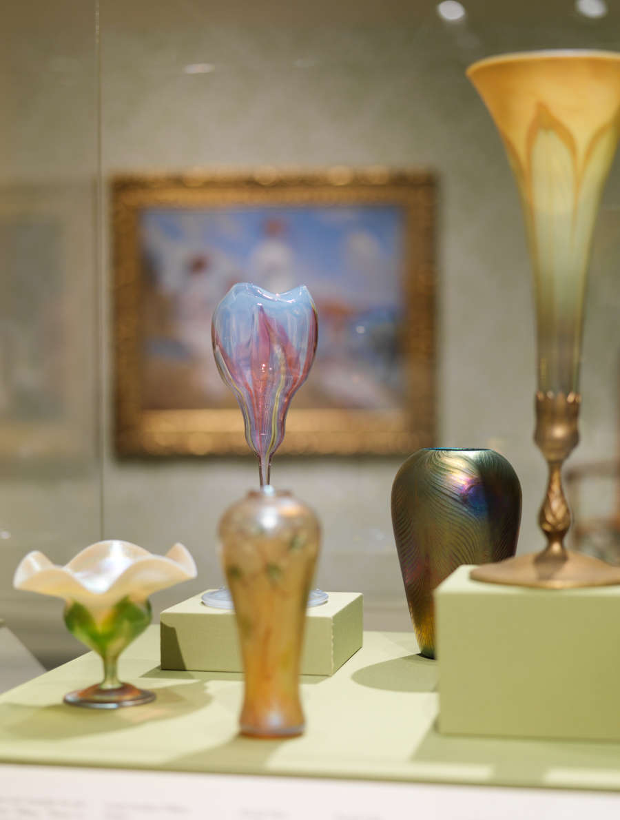 view exhibition image