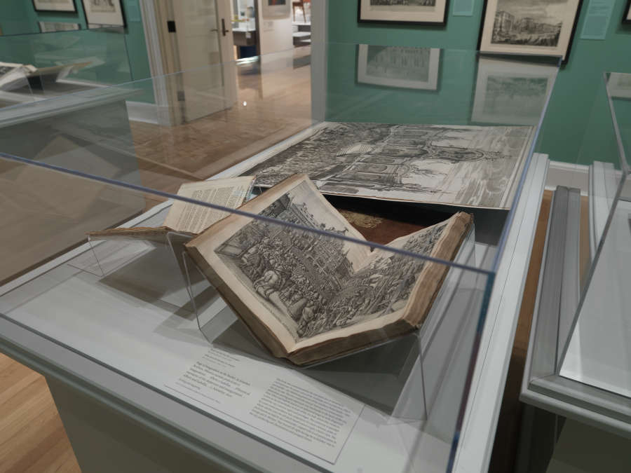 view exhibition image