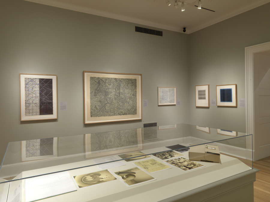view exhibition image