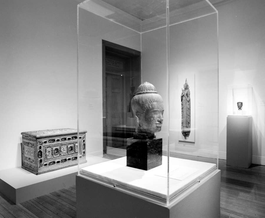view exhibition image