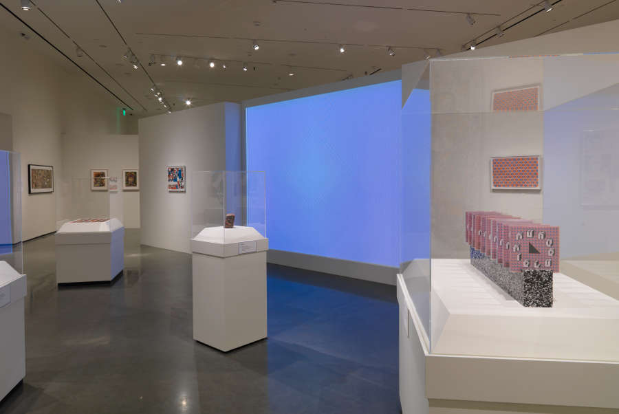 view exhibition image