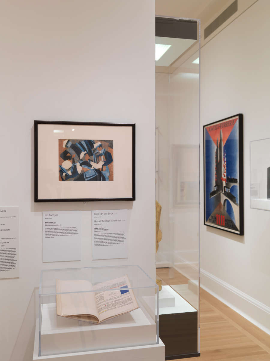 view exhibition image