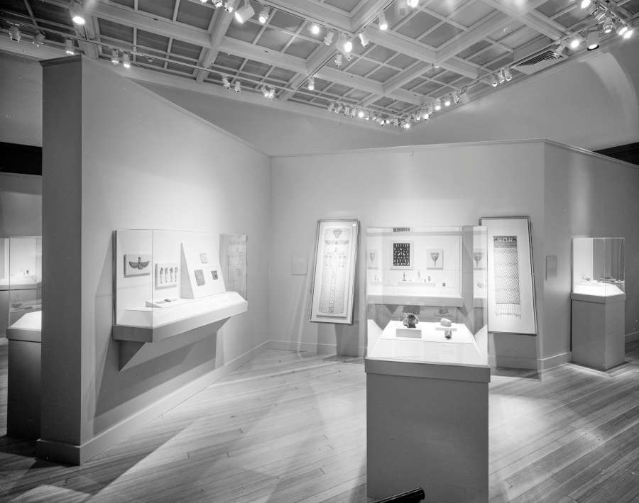 view exhibition image