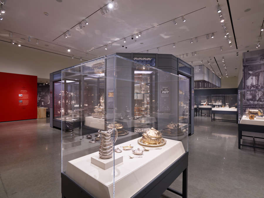 view exhibition image