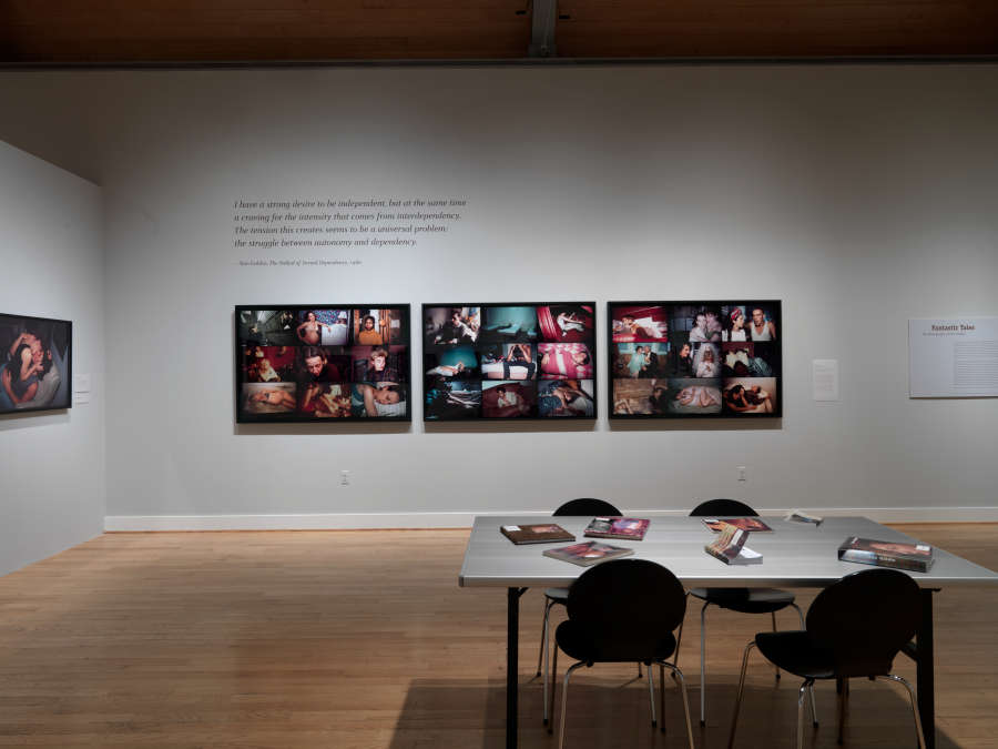 view exhibition image