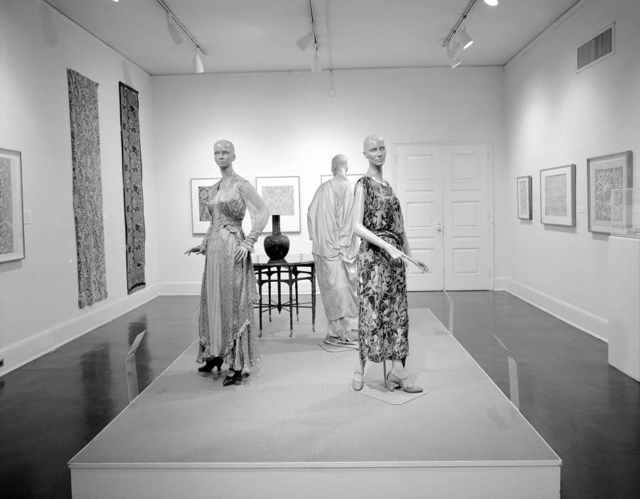 view exhibition image