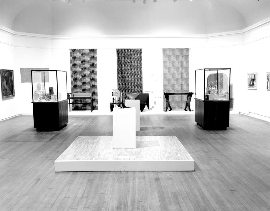 view exhibition image