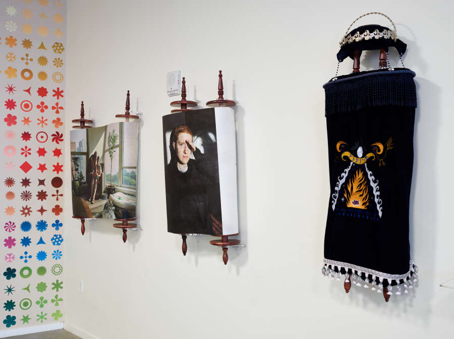 view exhibition image