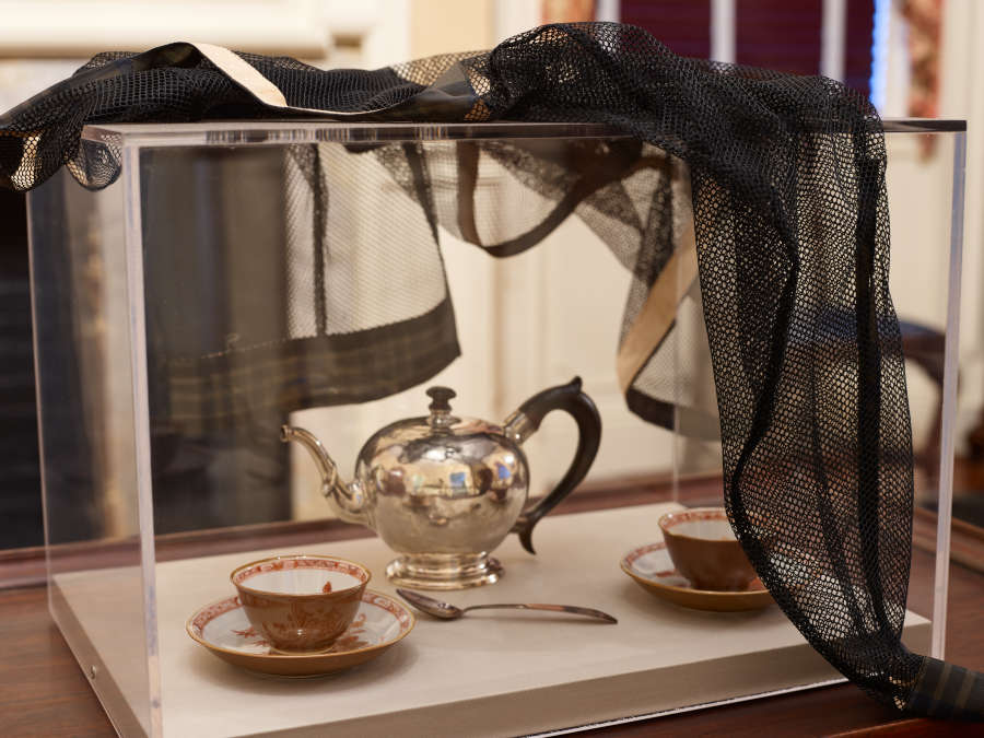 view exhibition image