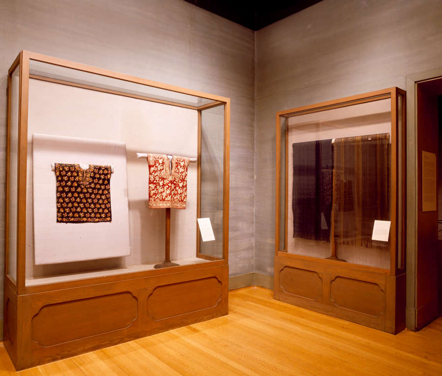 view exhibition image