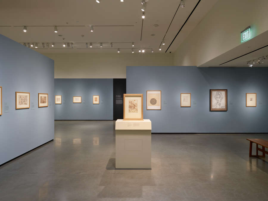 view exhibition image