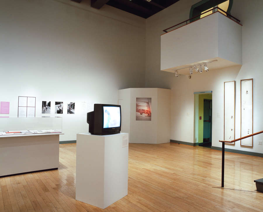 view exhibition image
